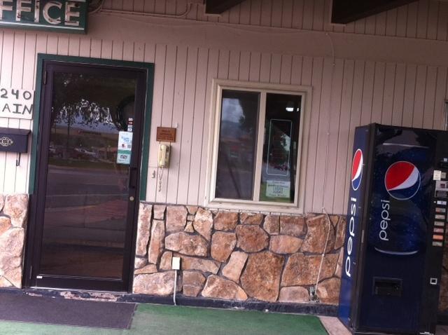 Silver Spur Motel Ландер Екстериор снимка